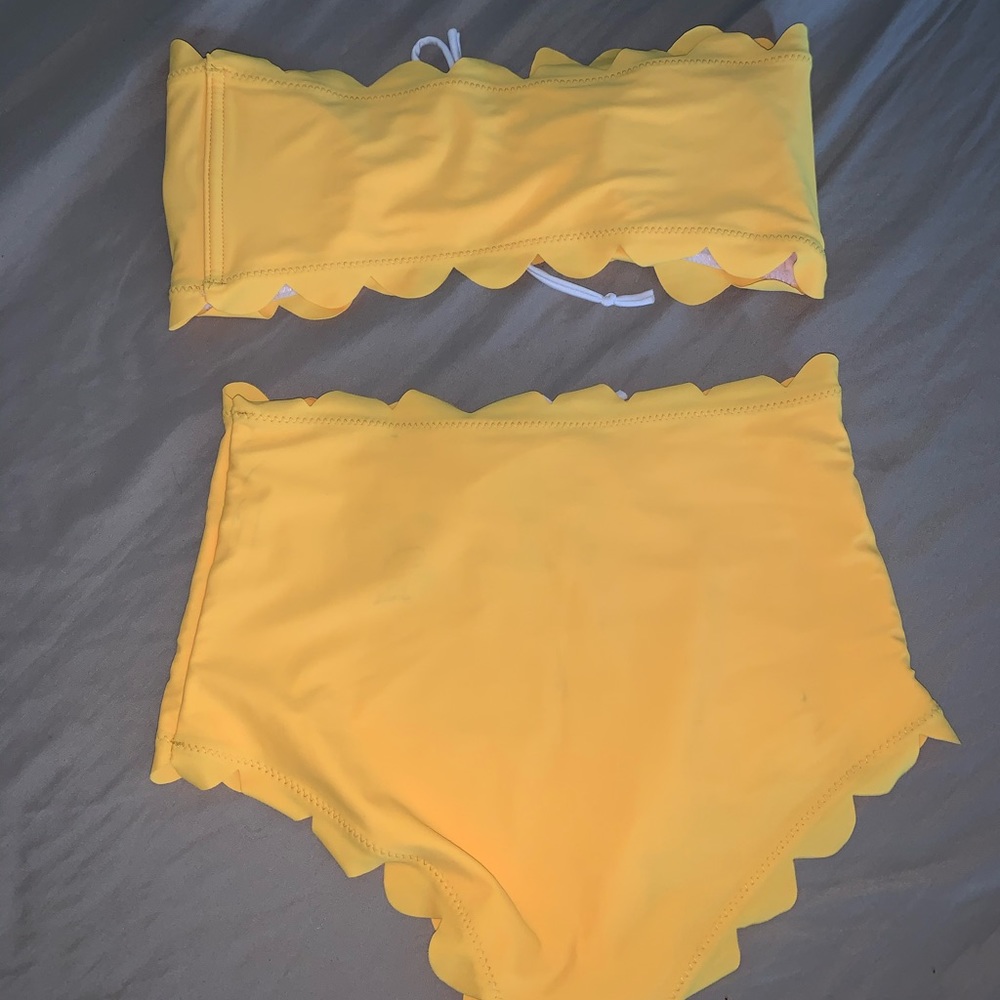 👙 bathing suit